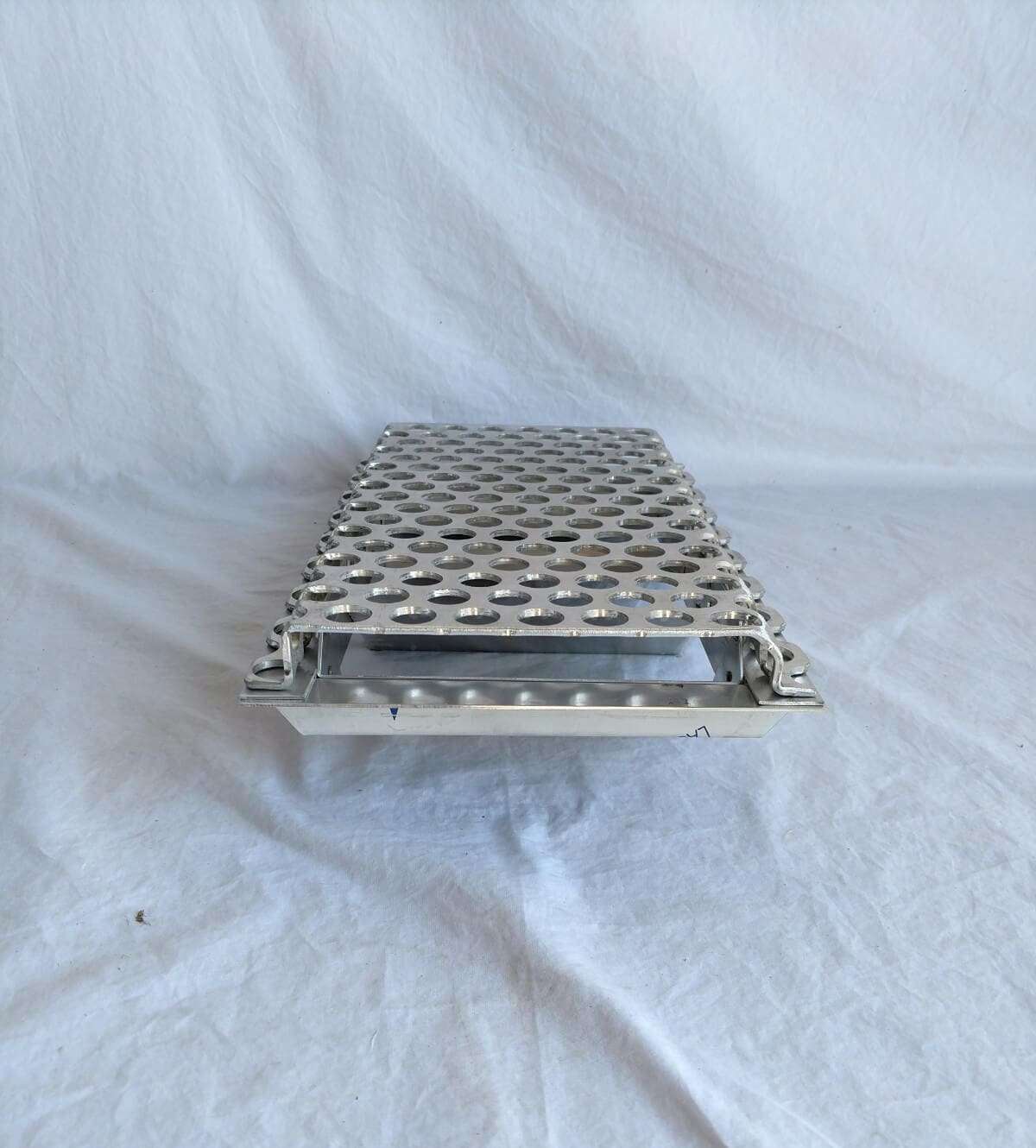 Dog Box Door Louver 9-4 Louver-back screen 9" w x 15.5" H OD Aluminum - Image 5