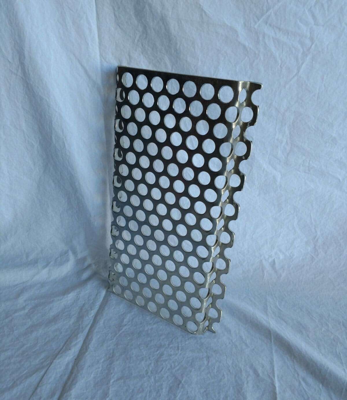 Dog Box Door Louver 9-4 Louver-back screen 9" w x 15.5" H OD Aluminum - Image 4