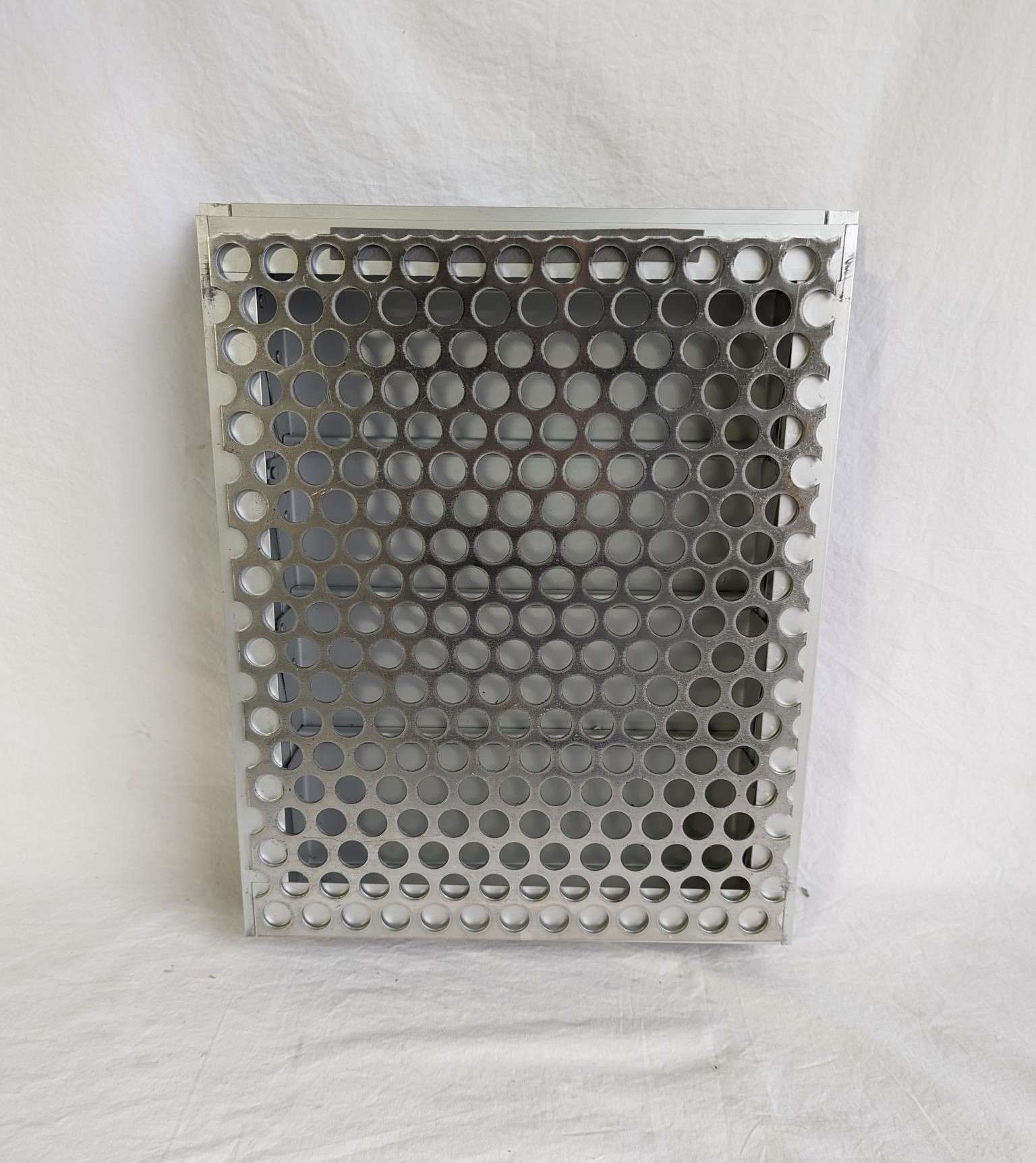 Dog Box Door Louver 15 x 18.25" 4 Blade Anodized & Back Screen - Image 4